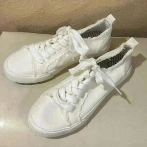 OP Women’s sneakers size 61/2